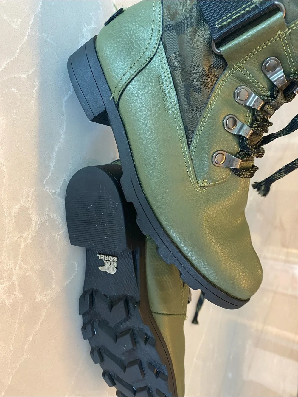 Sorel Kids Girls Olive Green Lace-Up Waterproof Boots - camo print -fall fashion